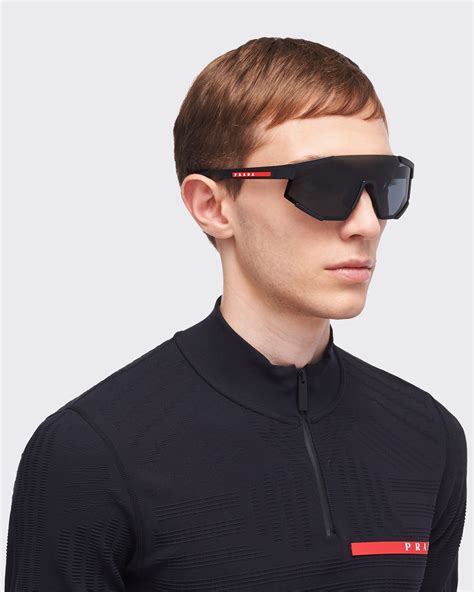 occhiali veloci prada